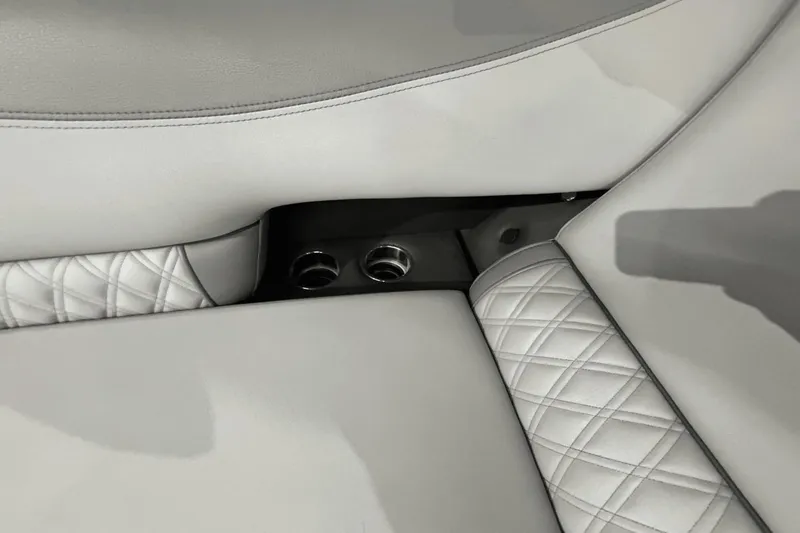 Slide: The Image of Harris Grand Mariner 250 2020 - 44