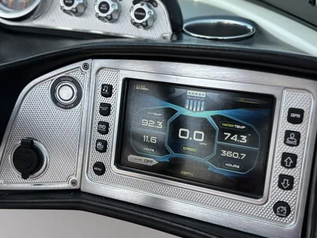 Slide: The Image of MasterCraft X30 2015 - 10