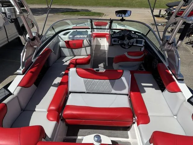 Slide: The Image of MasterCraft X30 2015 - 11