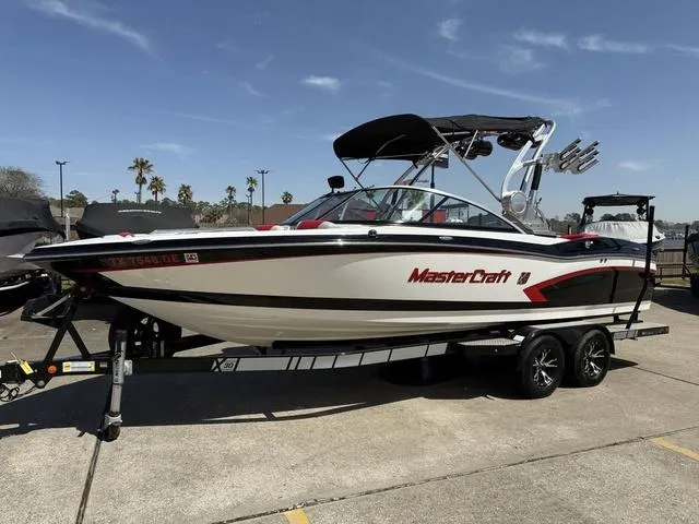 Slide: The Image of MasterCraft X30 2015 - 19