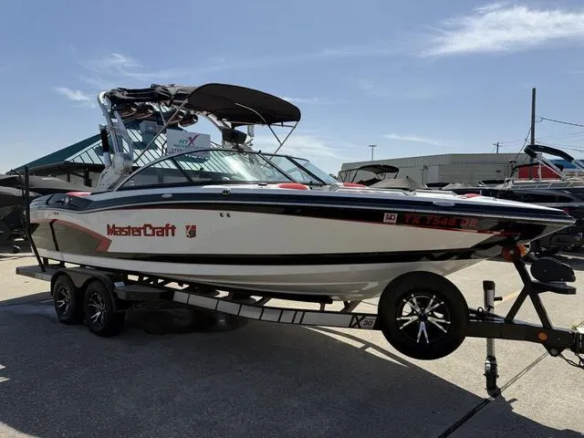 Slide: The Image of MasterCraft X30 2015 - 21