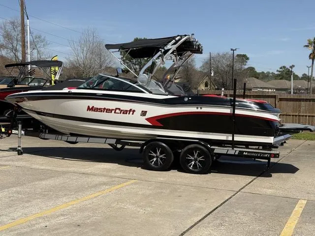 Slide: The Image of MasterCraft X30 2015 - 27