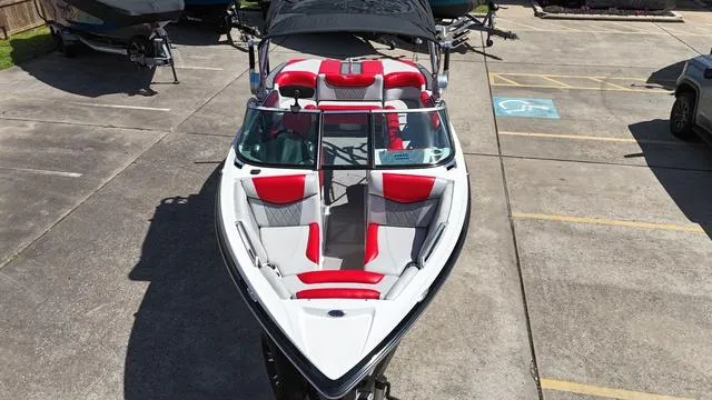 Slide: The Image of MasterCraft X30 2015 - 4