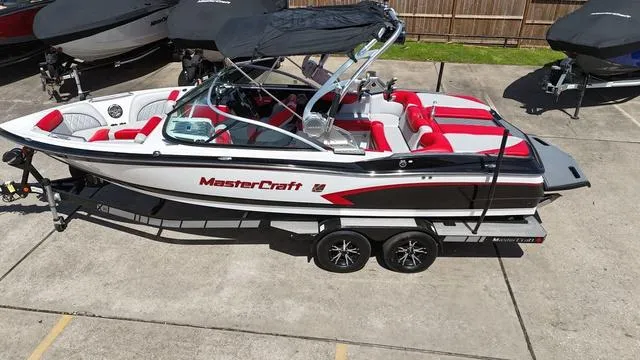 Slide: The Image of MasterCraft X30 2015 - 5