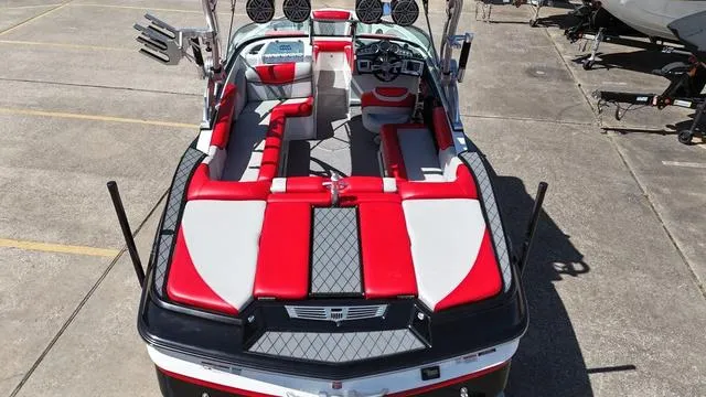 Slide: The Image of MasterCraft X30 2015 - 6