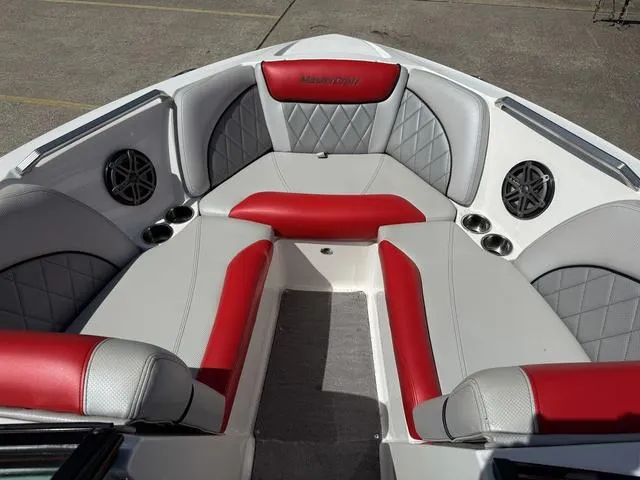 Slide: The Image of MasterCraft X30 2015 - 8