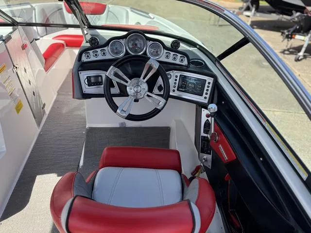 Slide: The Image of MasterCraft X30 2015 - 9