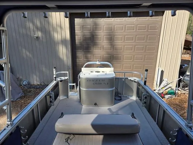 Slide: The Image of Angler 822 Troll 2017 - 5