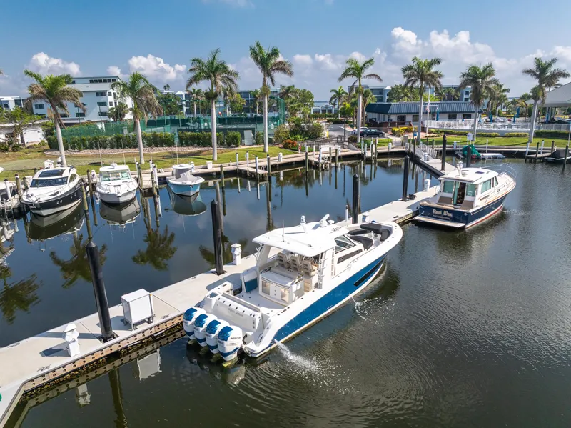 Slide: The Image of Boston Whaler 420 Outrage 2019 - 65