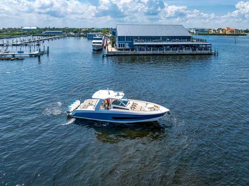 Slide: The Image of Boston Whaler 420 Outrage 2019 - 71