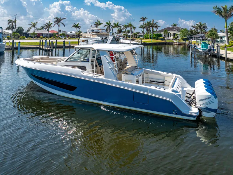 Slide: The Image of Boston Whaler 420 Outrage 2019 - 86