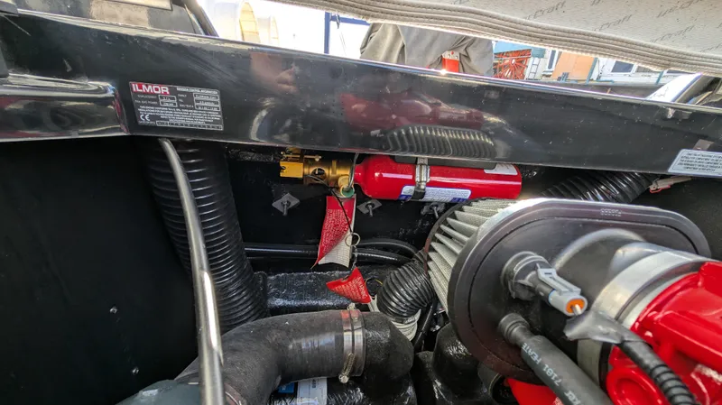 Slide: The Image of MasterCraft X10 2015 - 50