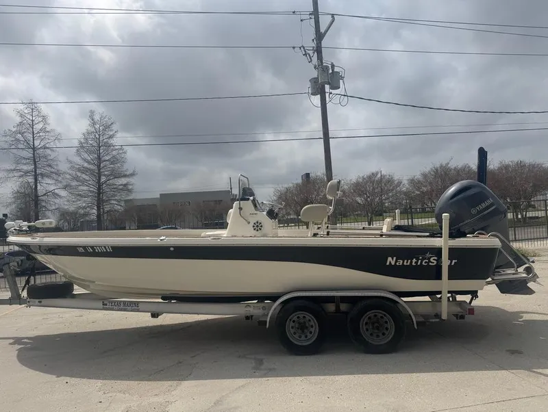 Slide: The Image of NauticStar 2400 Tournament 2015 - 3