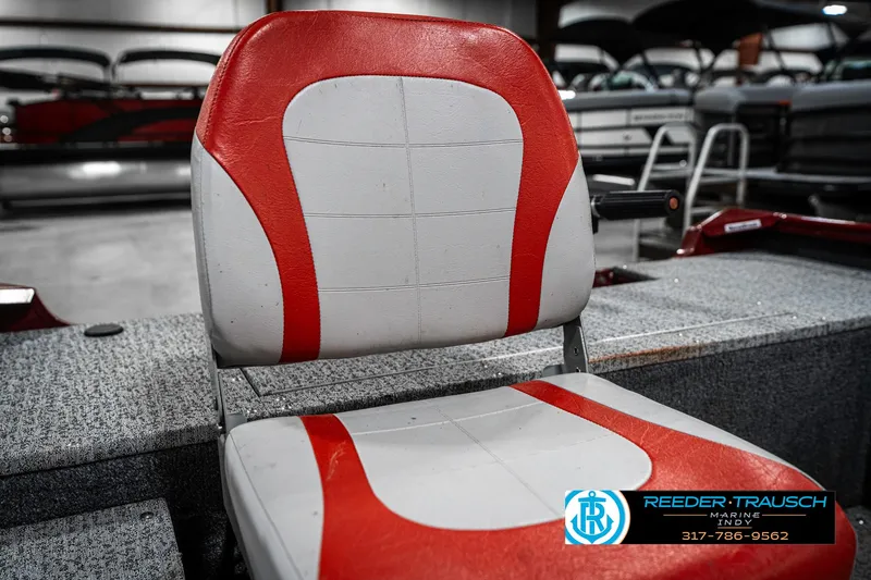 Slide: The Image of Red and white seat on 2021 Tracker Super Guide 17 boat. - 30