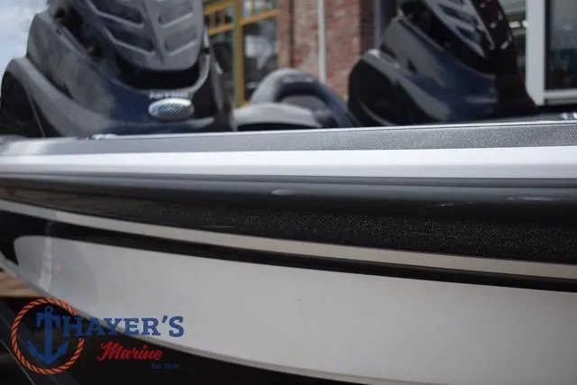 Slide: The Image of 2020 Nitro Z17 boat at Thayer's Marine dealership. - 34