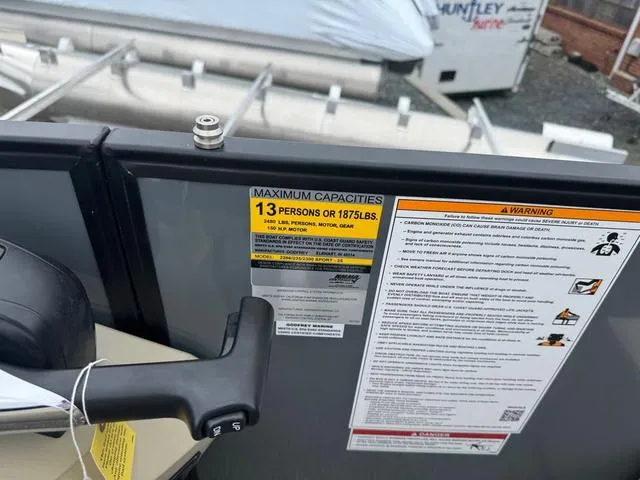 Slide: The Image of Godfrey Sweetwater 2286 QS Tritoon - Yamaha 150 2025 - 15