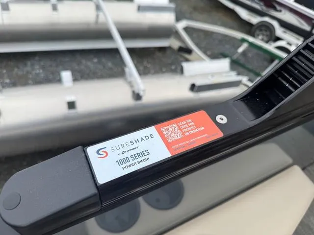 Slide: The Image of Godfrey Sweetwater 2286 QS Tritoon - Yamaha 150 2025 - 16