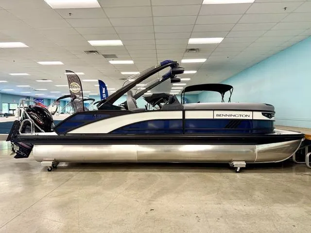 Slide: The Image of Bennington M Swingback 24 MSB 2025 - 1