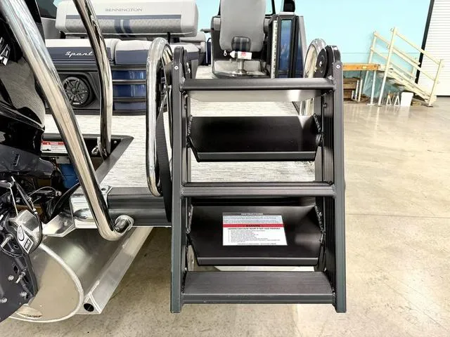 Slide: The Image of Bennington M Swingback 24 MSB 2025 - 10