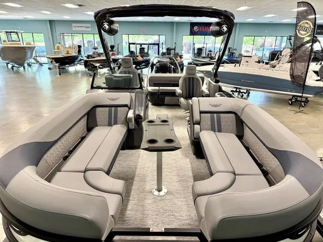 Slide: The Image of Bennington M Swingback 24 MSB 2025 - 3