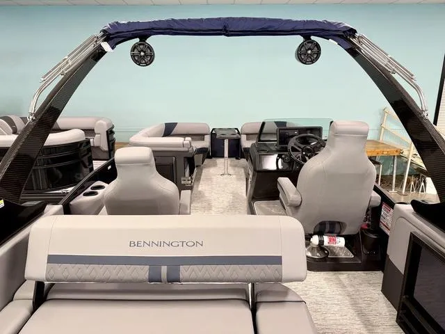 Slide: The Image of Bennington M Swingback 24 MSB 2025 - 4