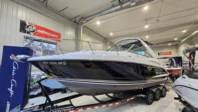 Slide: The Image of Monterey 295 Sport Yacht 2020 - 4