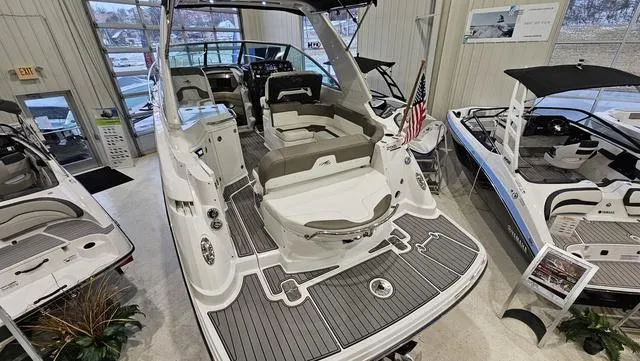 Slide: The Image of Monterey 295 Sport Yacht 2020 - 5