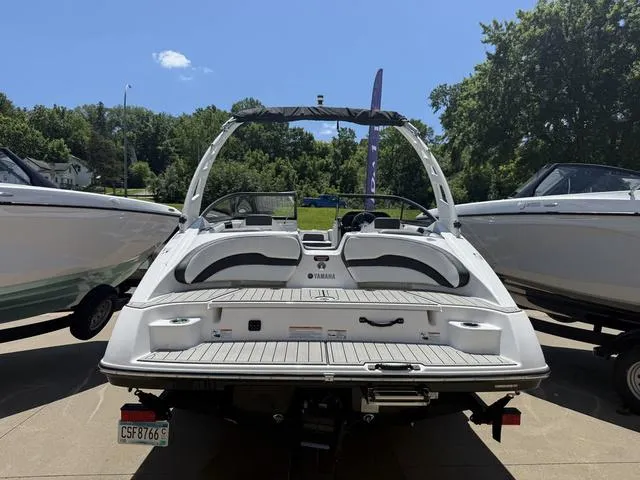 Slide: The Image of Yamaha 195S 2023 - 3