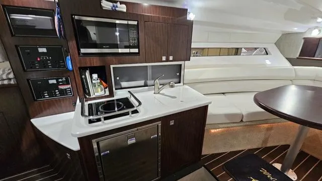 Slide: The Image of Monterey 295 Sport Yacht 2020 - 27