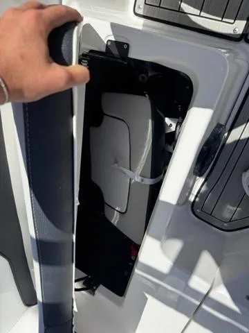 Slide: The Image of Yamaha 195S 2023 - 11