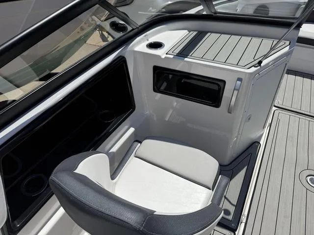 Slide: The Image of Yamaha 195S 2023 - 9