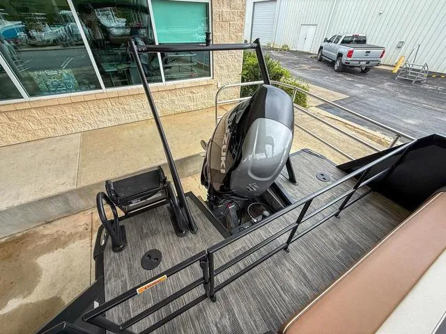 Slide: The Image of Viaggio D24S CC 2025 - 18