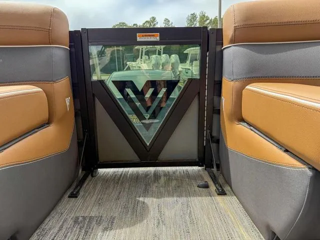 Slide: The Image of Viaggio D24S CC 2025 - 25