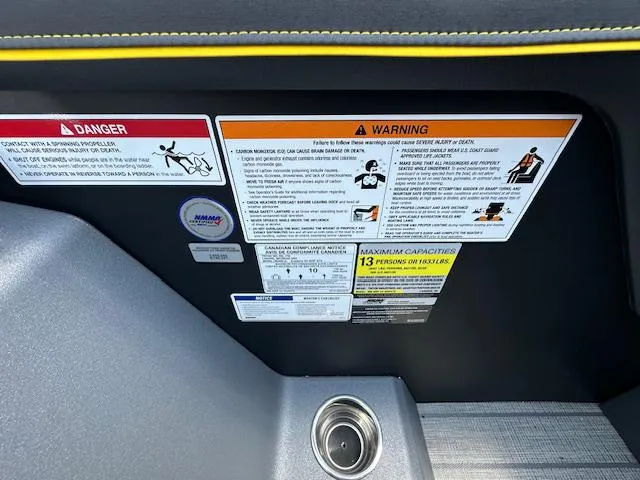 Slide: The Image of Manitou EXPLORE 24 NAVIGATOR W/250HP 2025 - 6