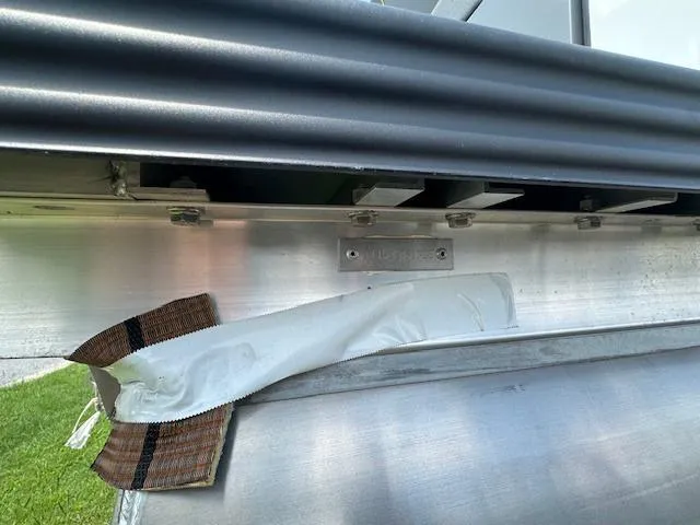 Slide: The Image of Manitou EXPLORE 24 NAVIGATOR W/250HP 2025 - 7