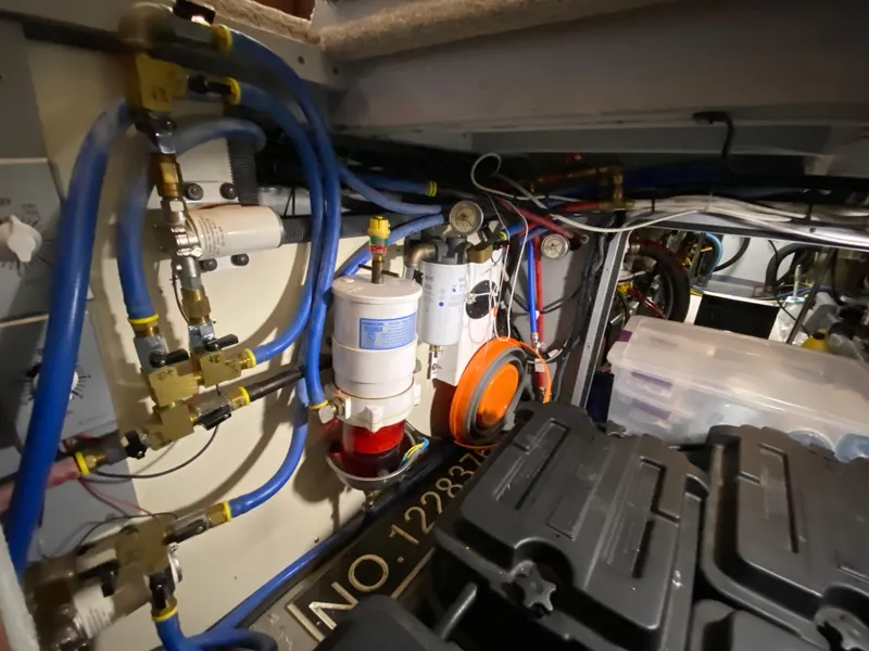 Slide: The Image of Meridian 490 Pilothouse 2008 - 62