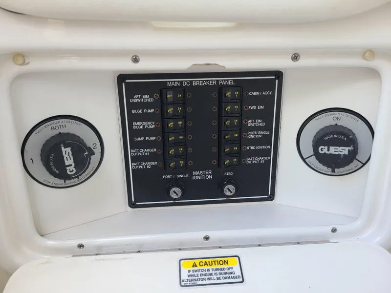 Slide: The Image of Main DC breaker panel on 2006 Sea Ray 290 Sun Sport boat. - 29
