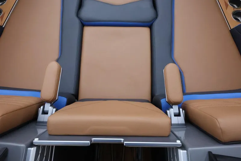 Slide: The Image of 2025 Tigé Ultré 25ZX boat seat with brown and blue upholstery. - 27