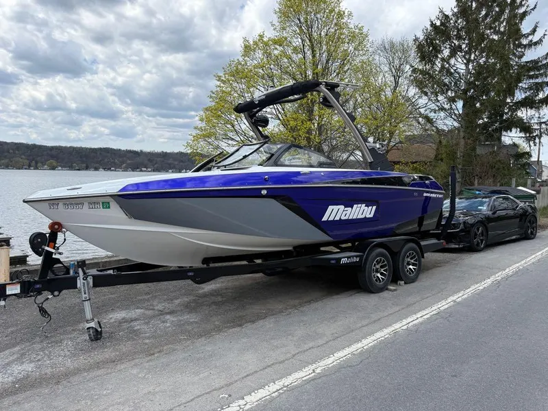 Slide: The Image of Malibu Wakesetter 22 LSV 2021 - 8