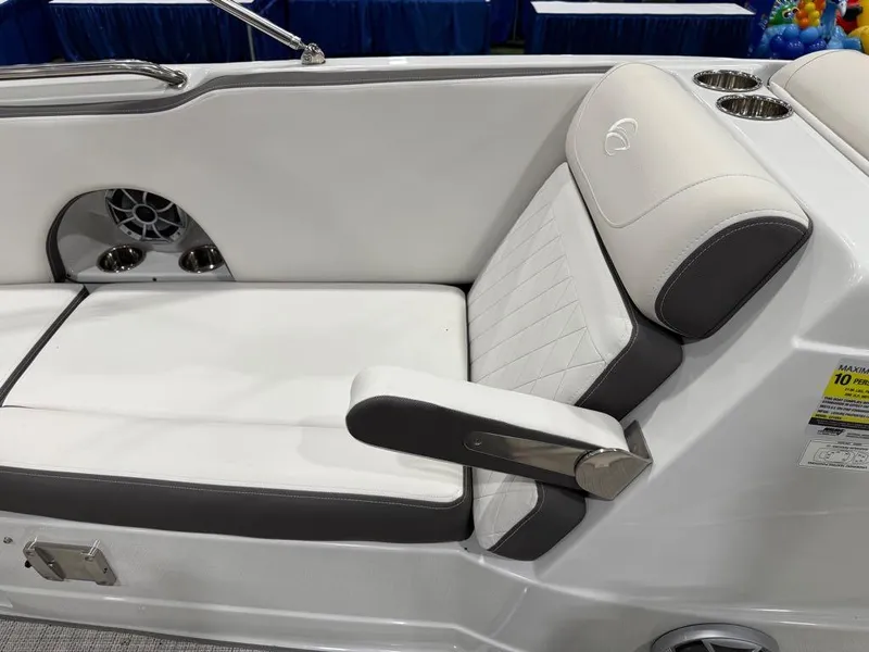 Slide: The Image of Crownline Boats E210 XS 2024 - 17