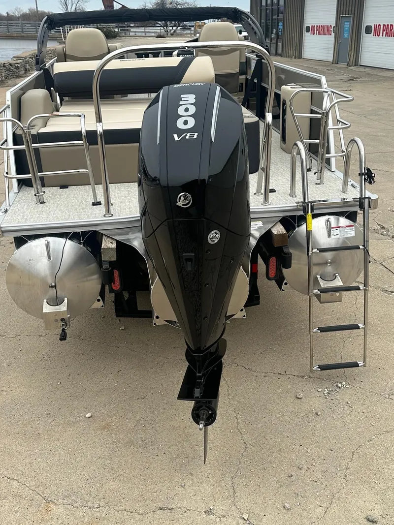 Slide: The Image of 2025 Berkshire CTS Series 24UL with 300 HP outboard motor. - 3