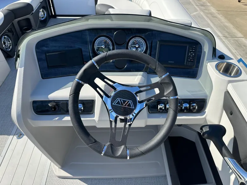 Slide: The Image of Avalon 23' LSZ Platinum Versatile Rear Bench w/ 200HP! 2025 - 10