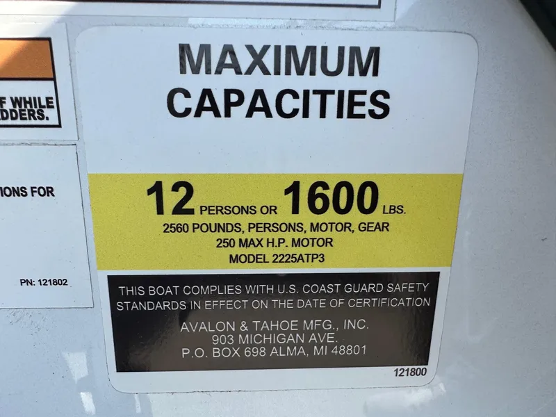 Slide: The Image of Avalon 23' LSZ Platinum Versatile Rear Bench w/ 200HP! 2025 - 9