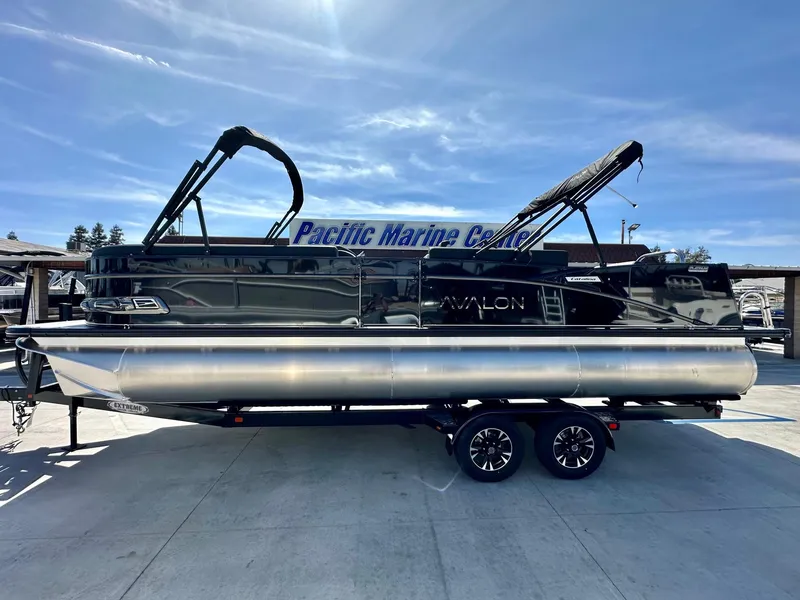 The Image of Avalon 25' Catalina Platinum Elite w/ 225HP Mercury! 2025 - 1