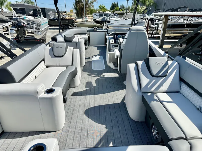 Slide: The Image of Avalon 25' Catalina Platinum Elite w/ 225HP Mercury! 2025 - 13