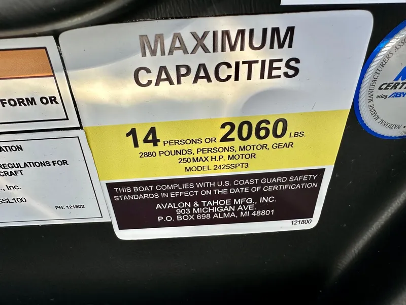 Slide: The Image of Avalon 25' Catalina Platinum Elite w/ 225HP Mercury! 2025 - 7