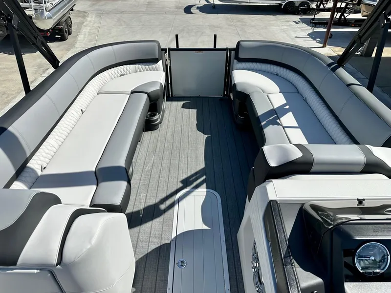 Slide: The Image of Avalon 25' Catalina Platinum Elite w/ 225HP Mercury! 2025 - 8