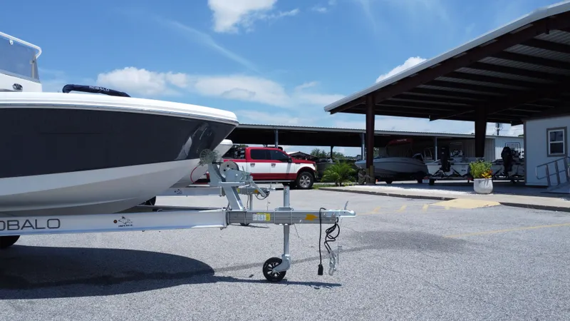 Slide: The Image of Robalo R160 Center Console 2025 - 6