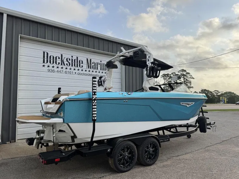 Slide: The Image of Nautique Super Air Nautique S23 2025 - 1