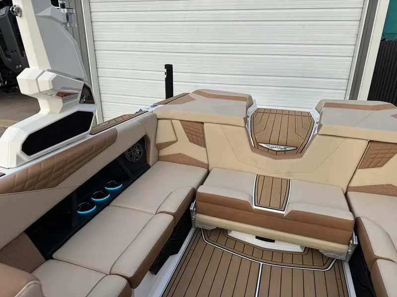 Slide: The Image of Nautique Super Air Nautique S23 2025 - 15